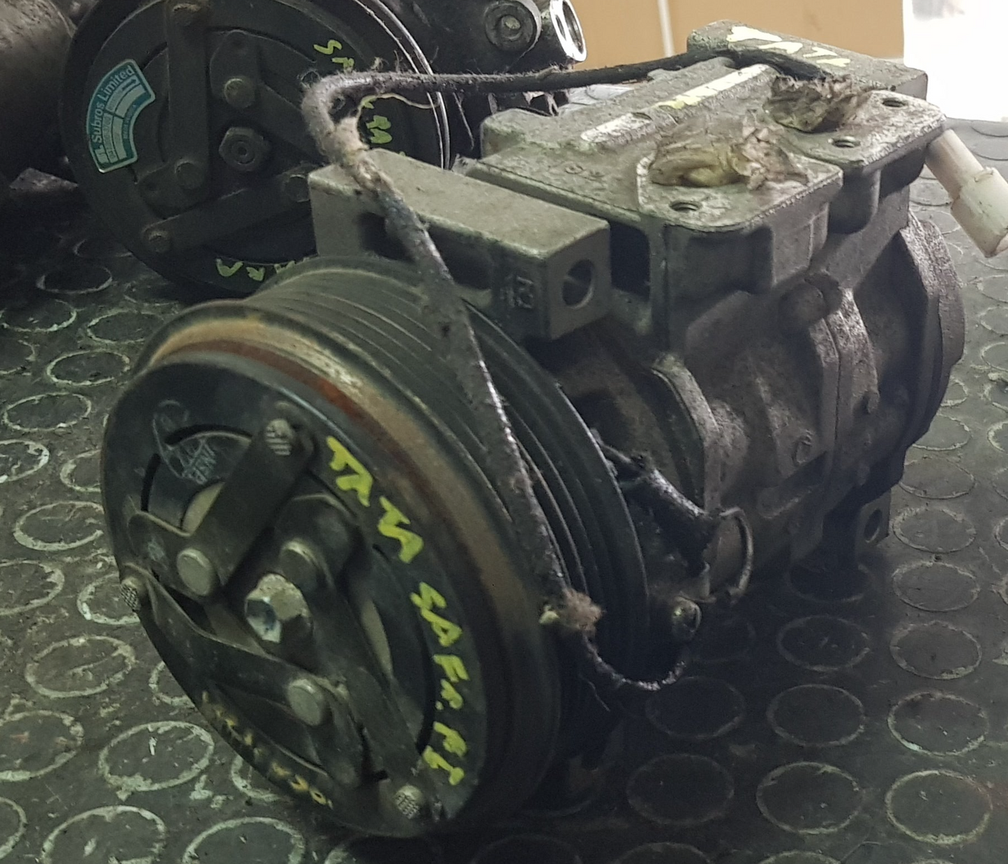 Compressore aria condizionata Tata Safari / Lexus RX