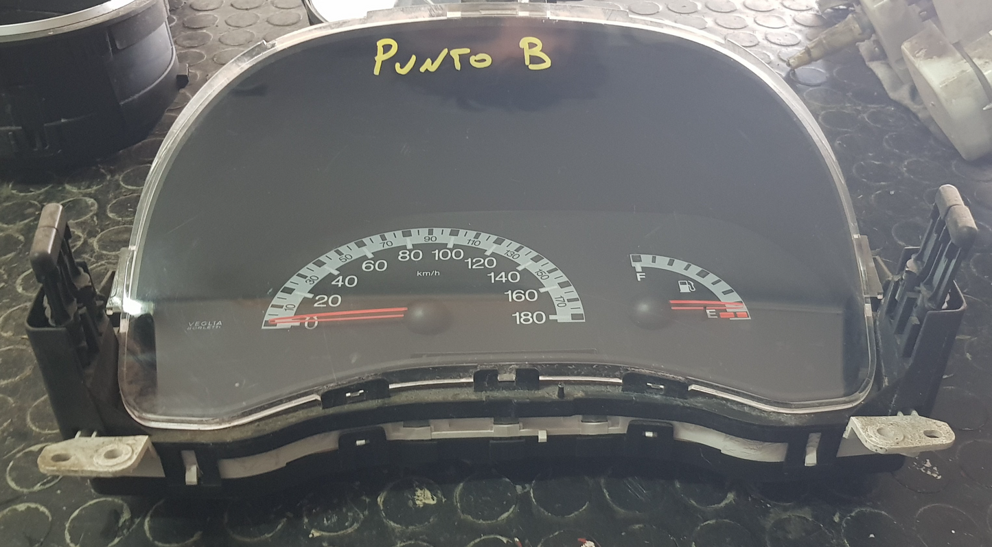 Quadro strumenti / Contachilometri Fiat Punto 188 benzina