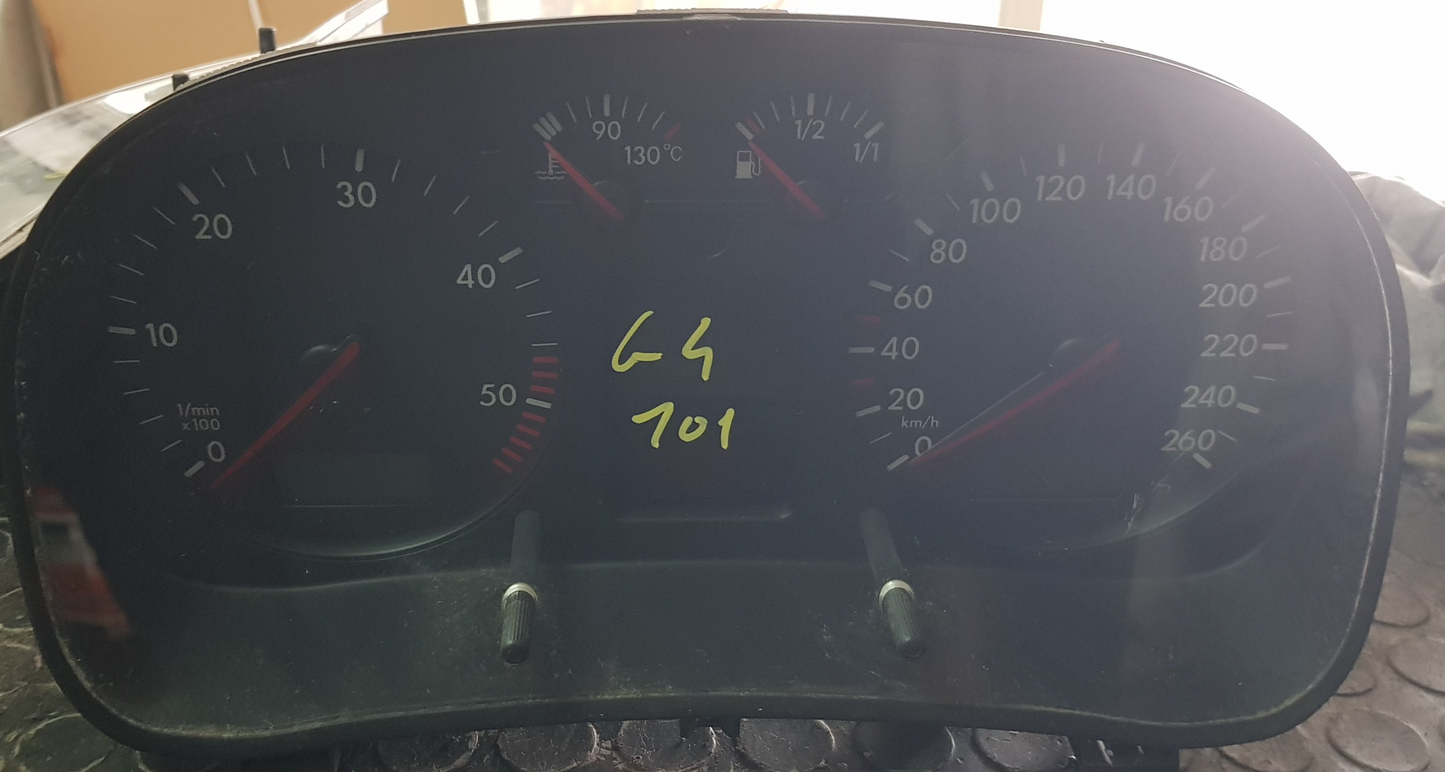 Quadro strumenti / Contachilometri Volkswagen Golf IV (4) 101cv