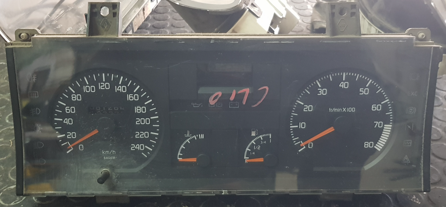 Quadro strumenti / Contachilometri Renault Clio