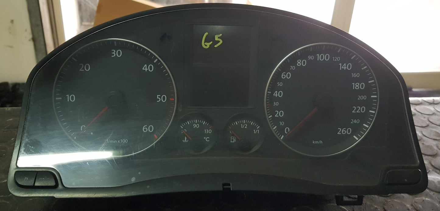 Quadro strumenti / Contachilometri Volkswagen Golf V (5)