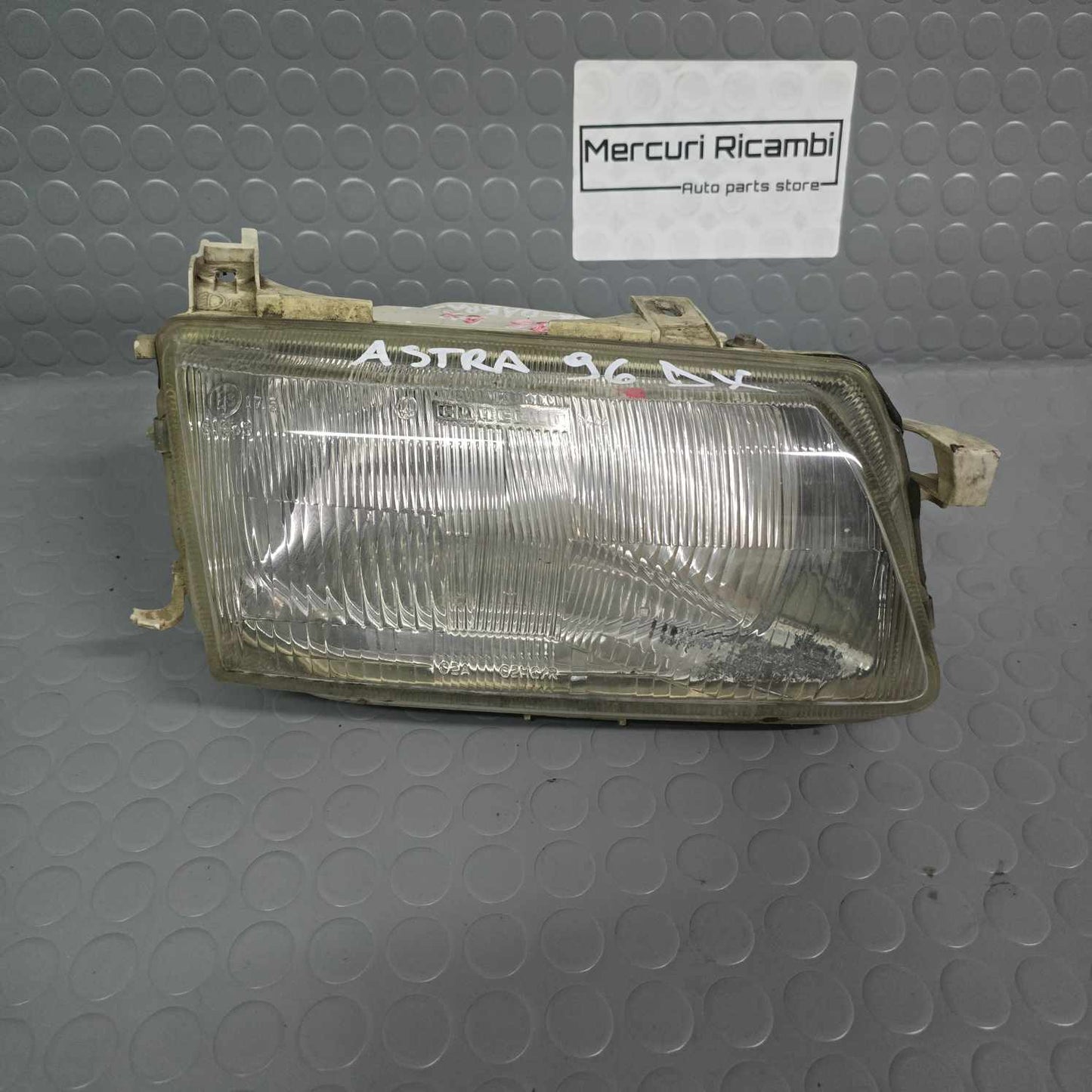 Proiettore destro Opel Astra 1^serie