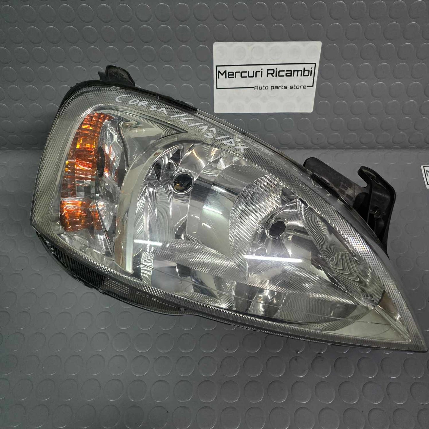 Proiettore destro Opel corsa 1^ serie