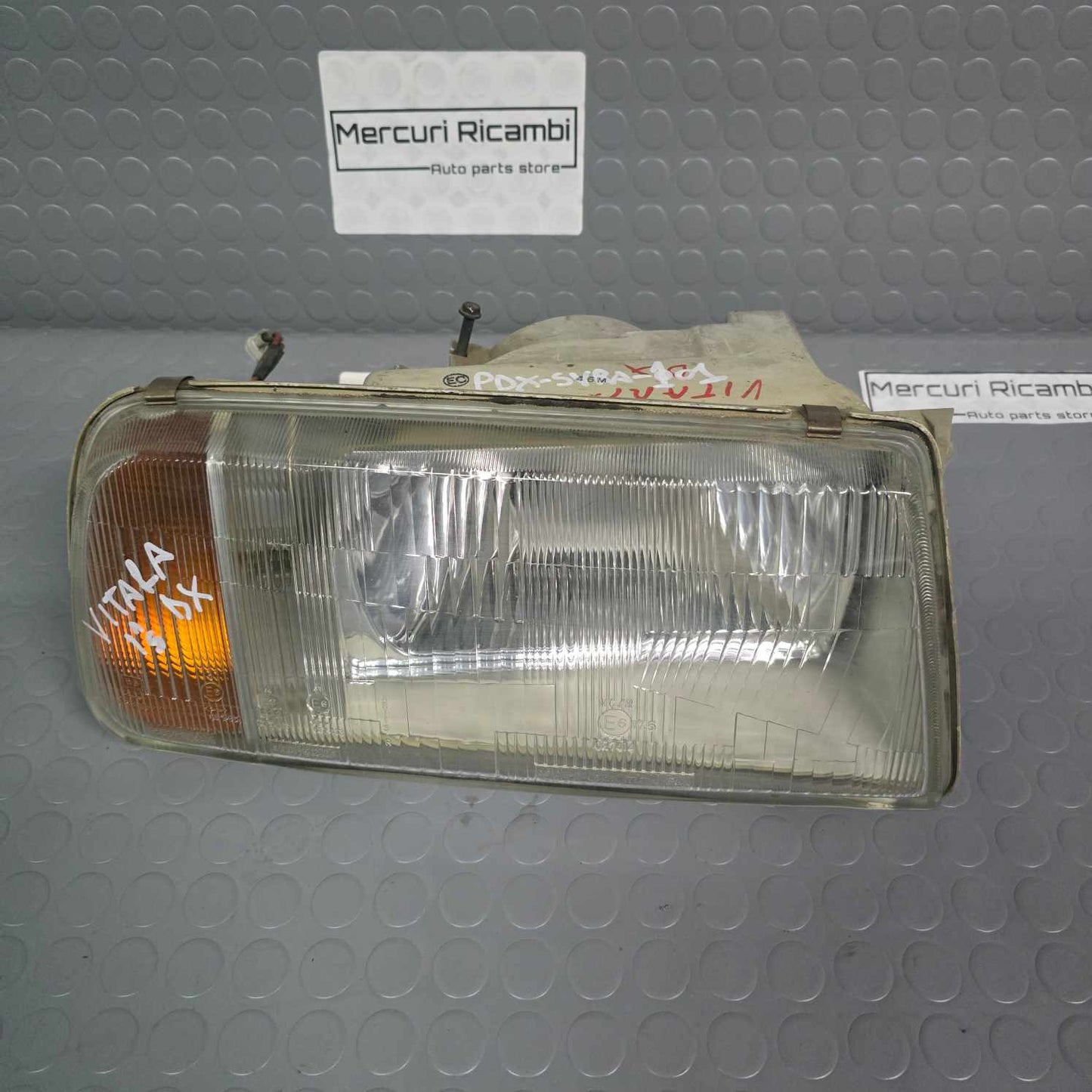 Proiettore destro Suzuki Vitara 1^serie