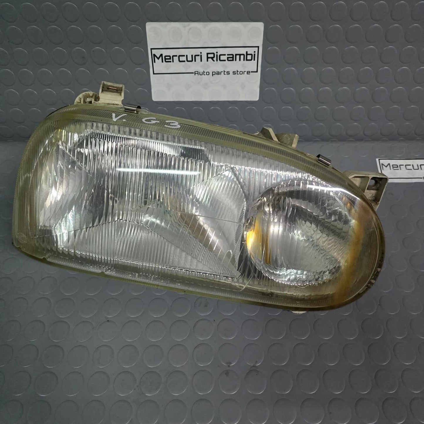 Proiettore destro Volkswagen Golf III