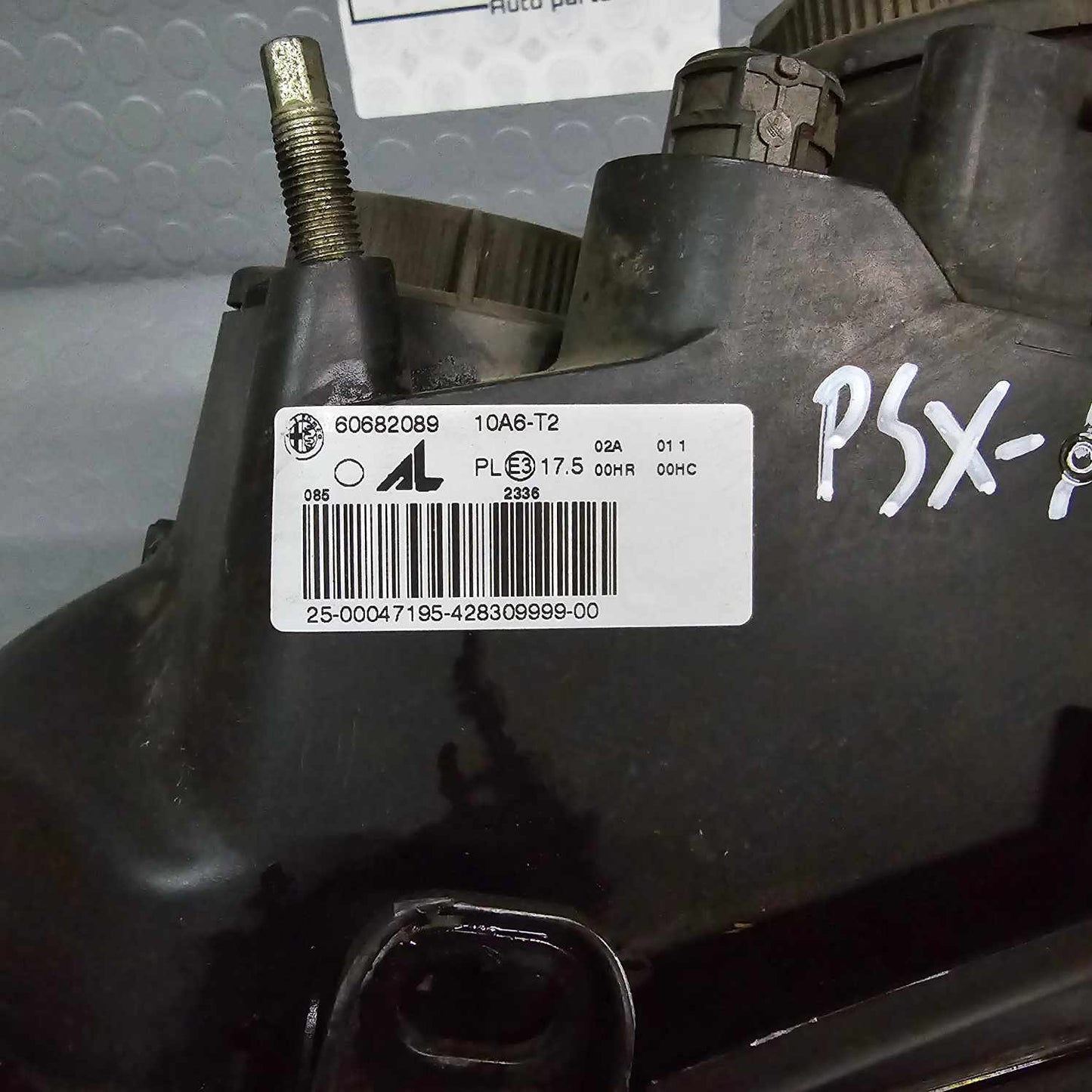 Proiettore sinistro Alfa Romeo 159