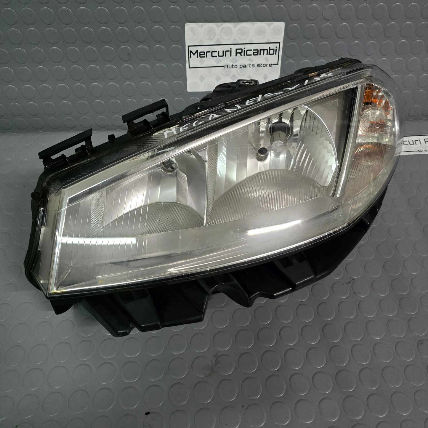 Proiettore sinistro Renault Megane 2^ serie