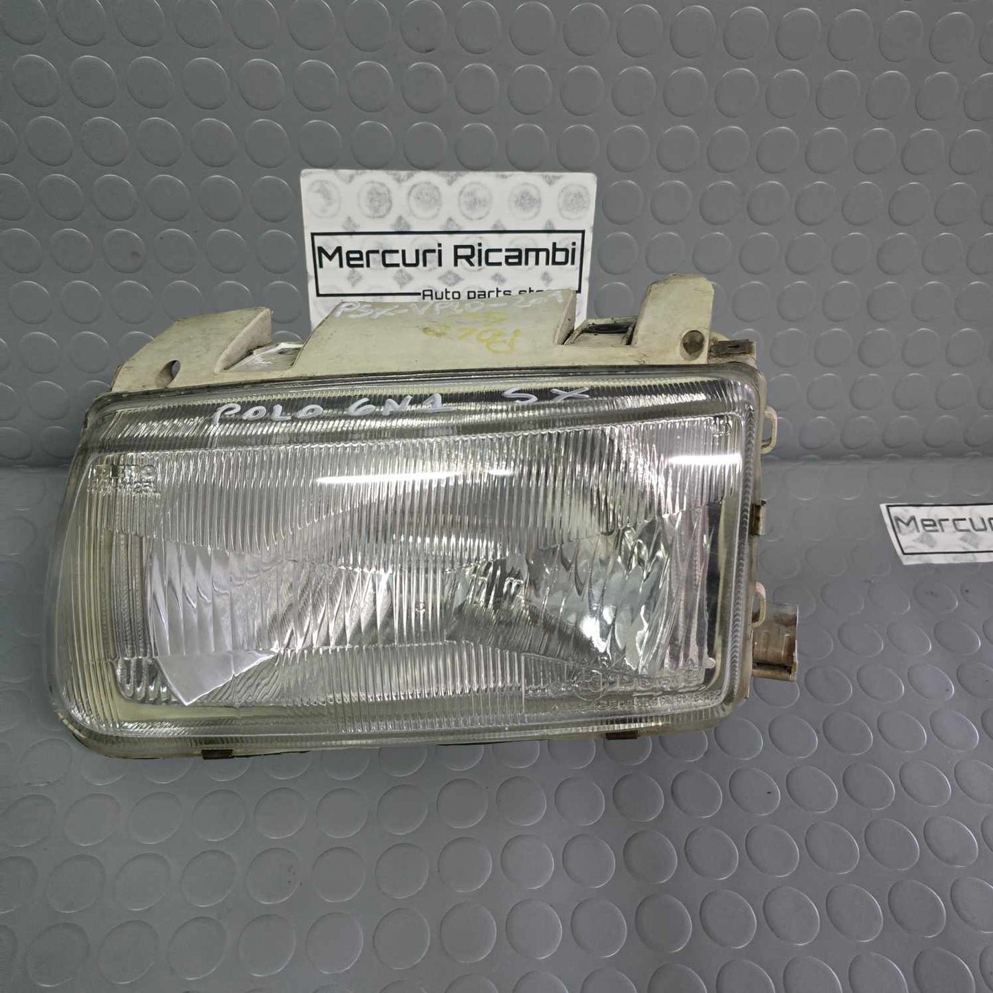 Proiettore sinistro Volkswagen Polo 6N1