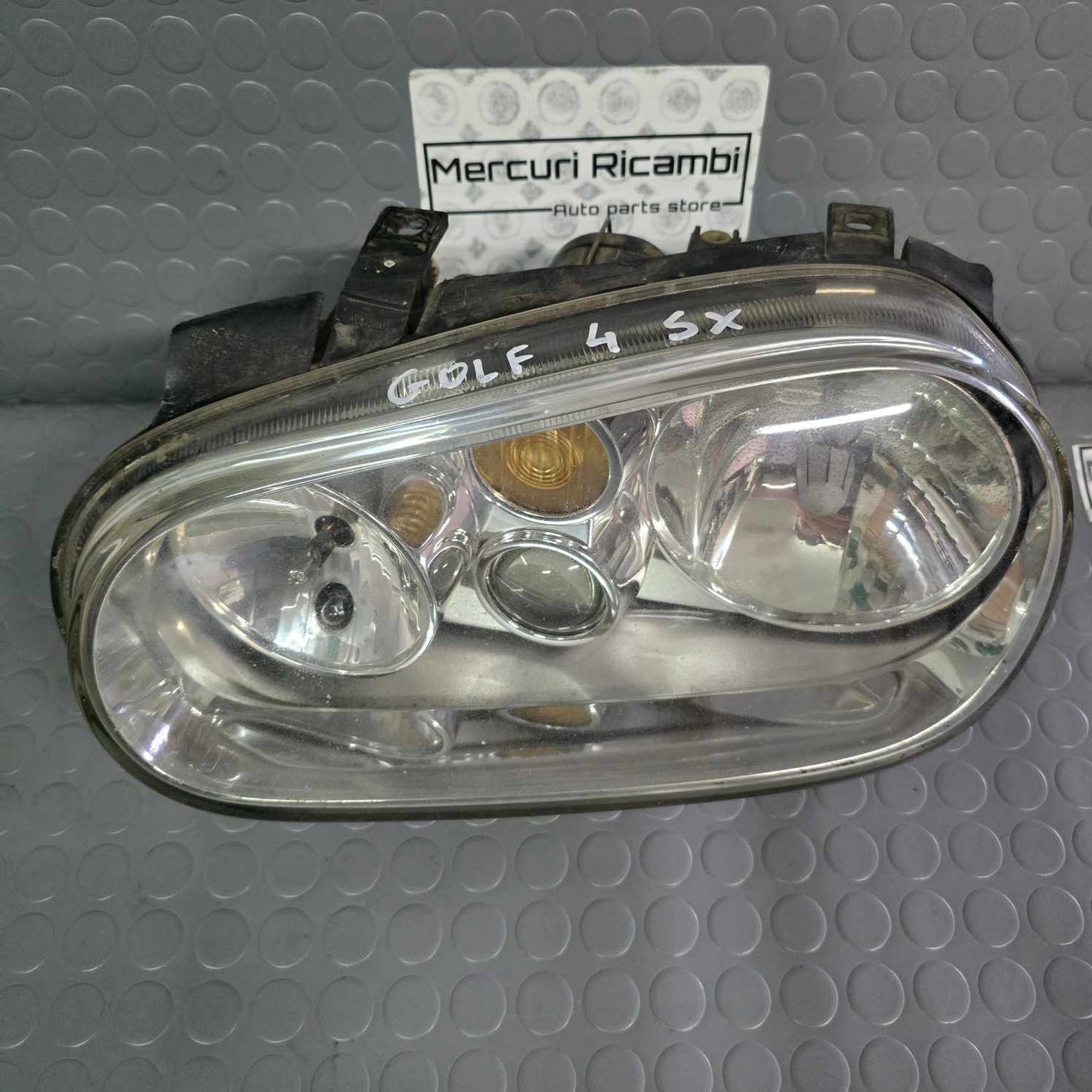Proiettore sinistro Volkswagen Golf IV