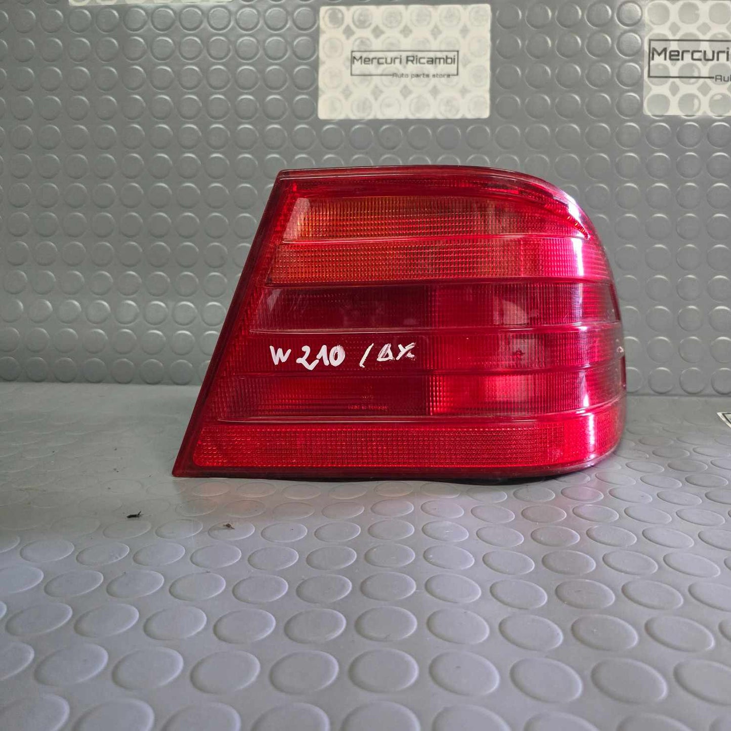 Fanale posteriore destro Mercedes E w210