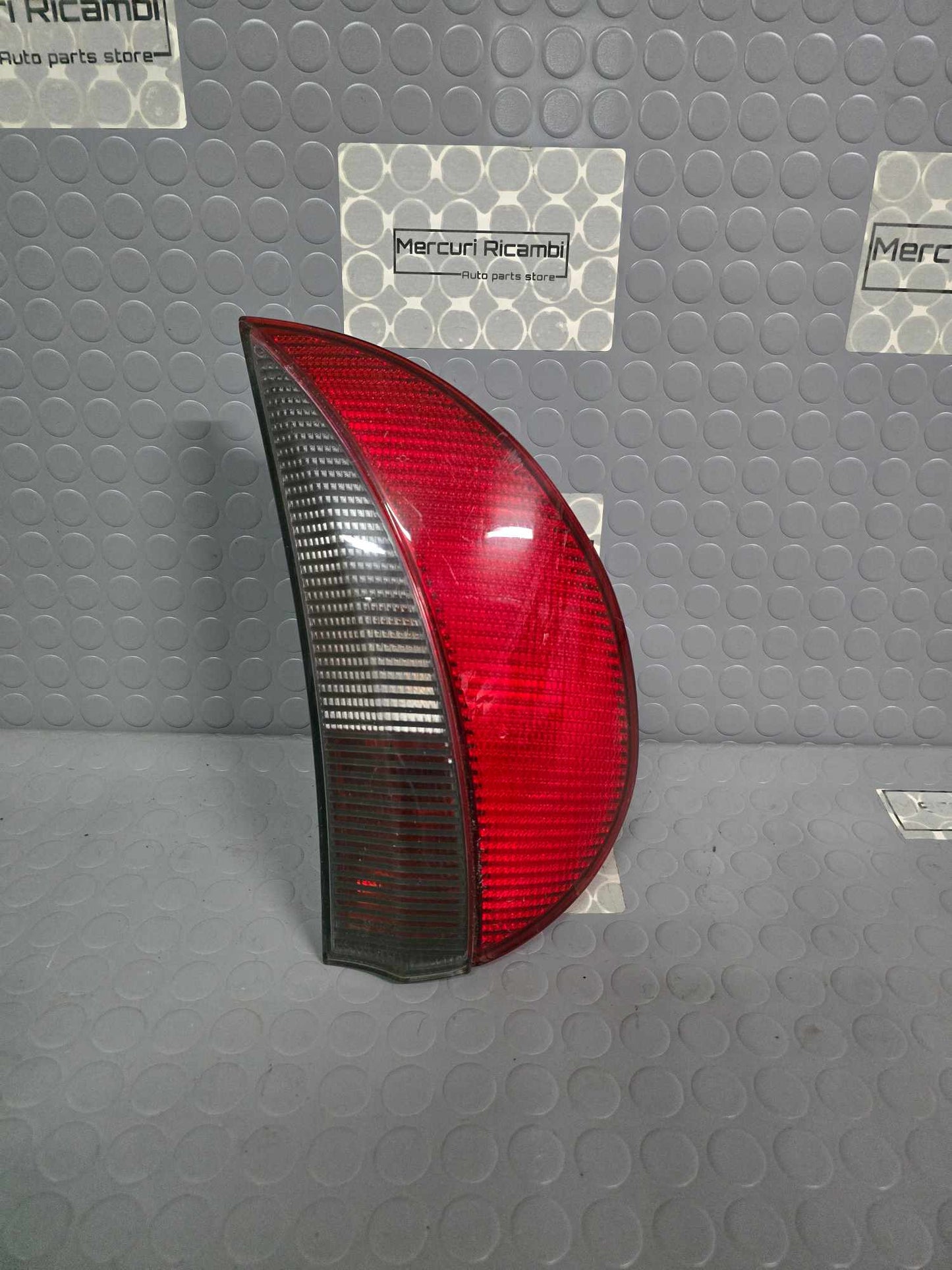 Fanale posteriore sinistro Lancia Lybra SW