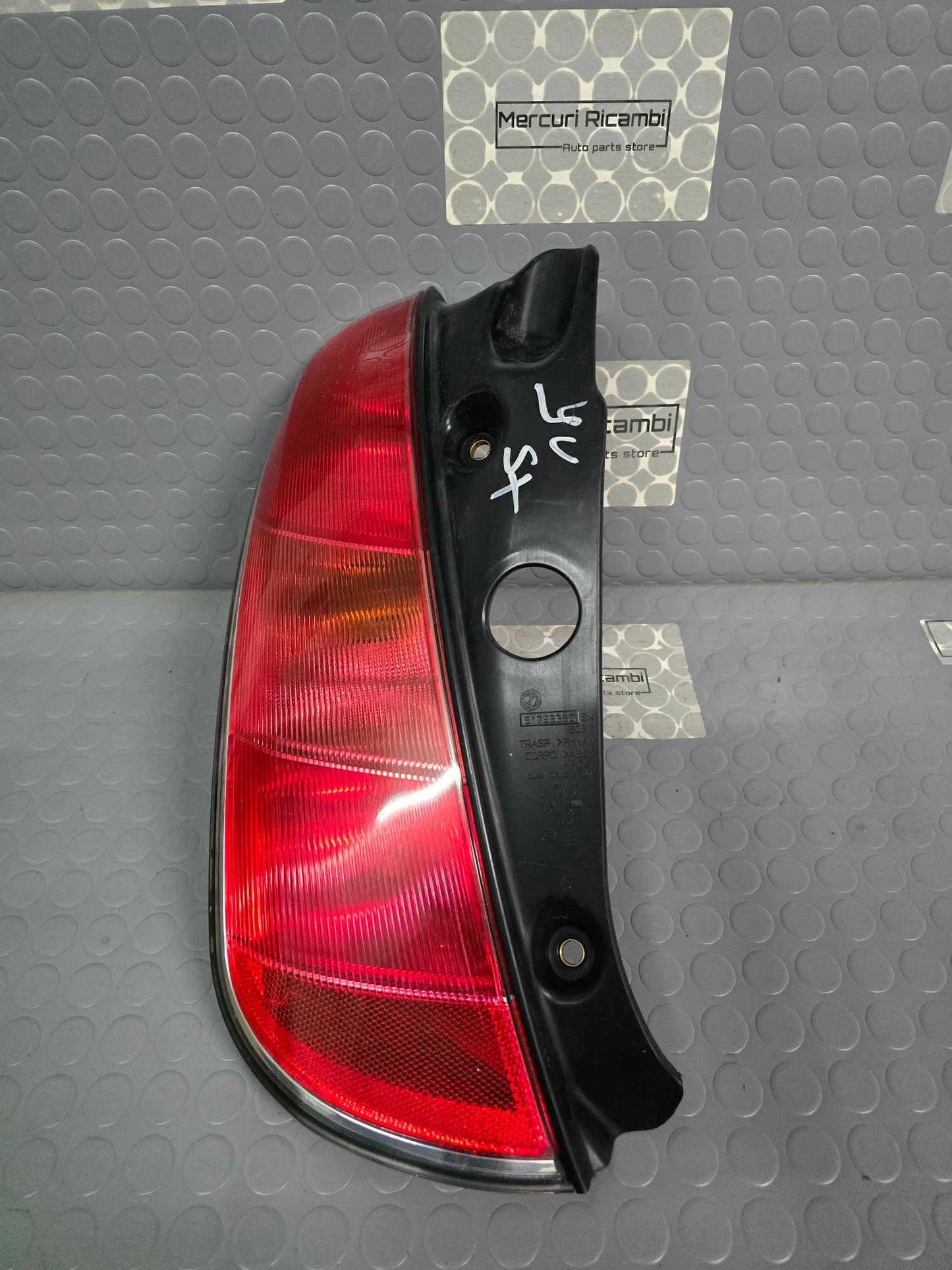 Fanale posteriore sinistro Lancia Y 3^ serie Rosso