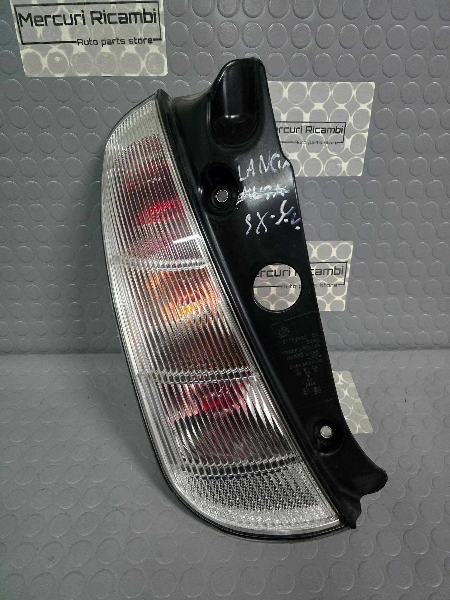 Fanale posteriore sinistro Lancia Y 3^ serie Bianco