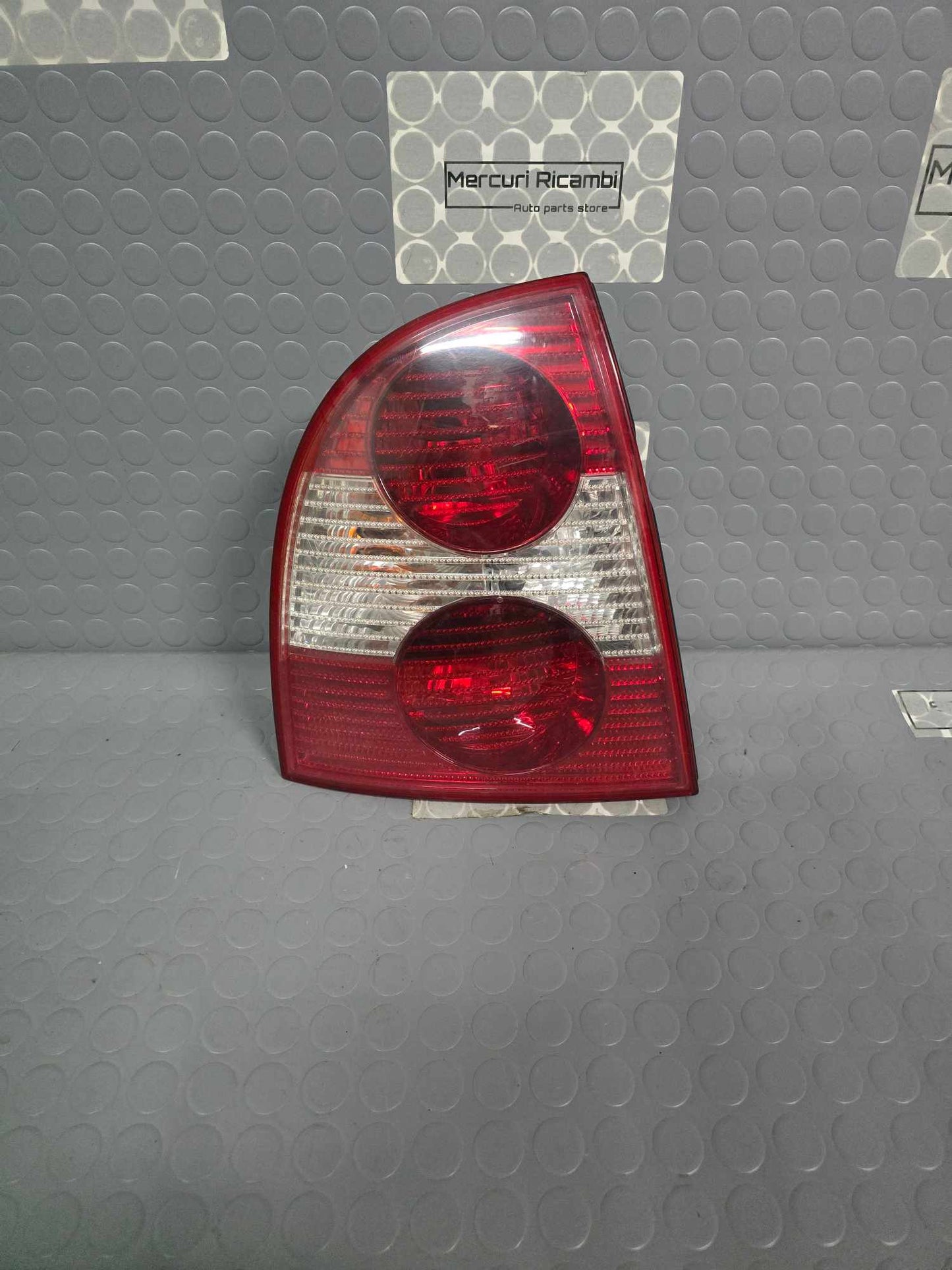 Fanale posteriore sinistro Volkswagen Passat B5 3^ serie Berlina