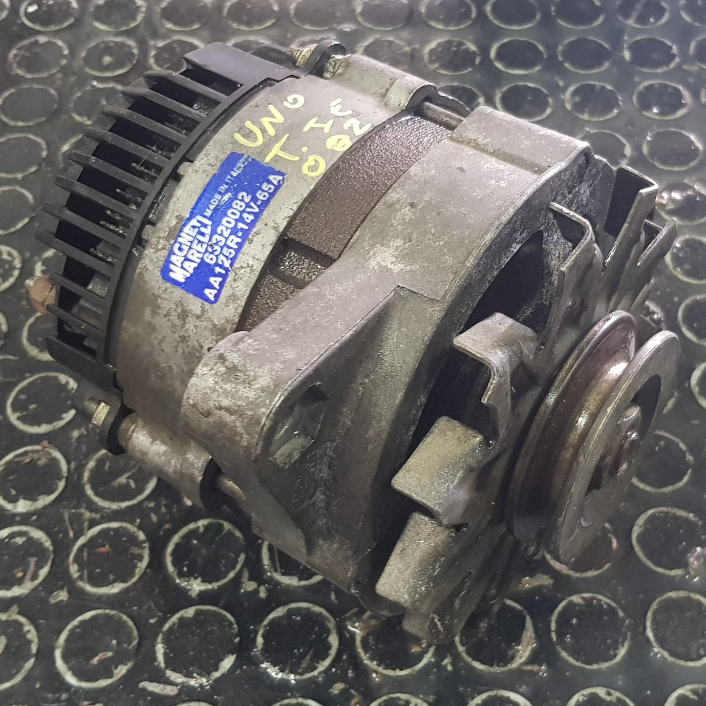 Alternatore Fiat Uno turbo iniezione (65A) Magneti Marelli