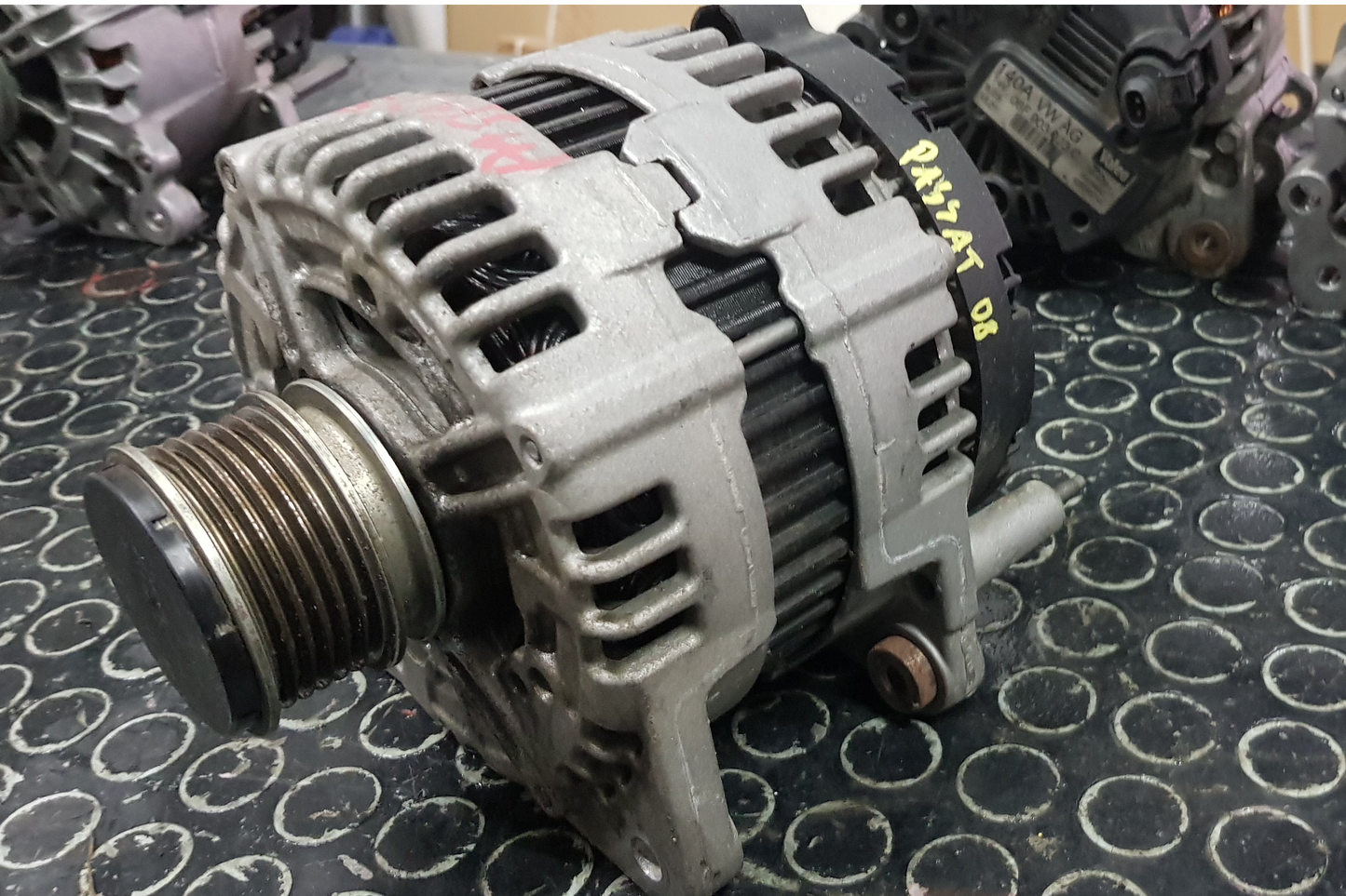 Alternatore Volkswagen Passat (180A)