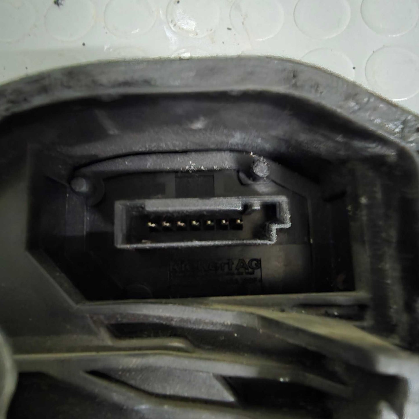 Serratura anteriore sinistra Bmw E61 serie 5 anno 2008