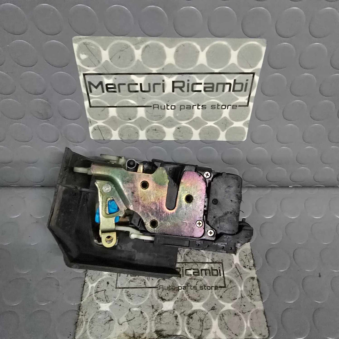 Serratura anteriore destra Alfa Romeo 156