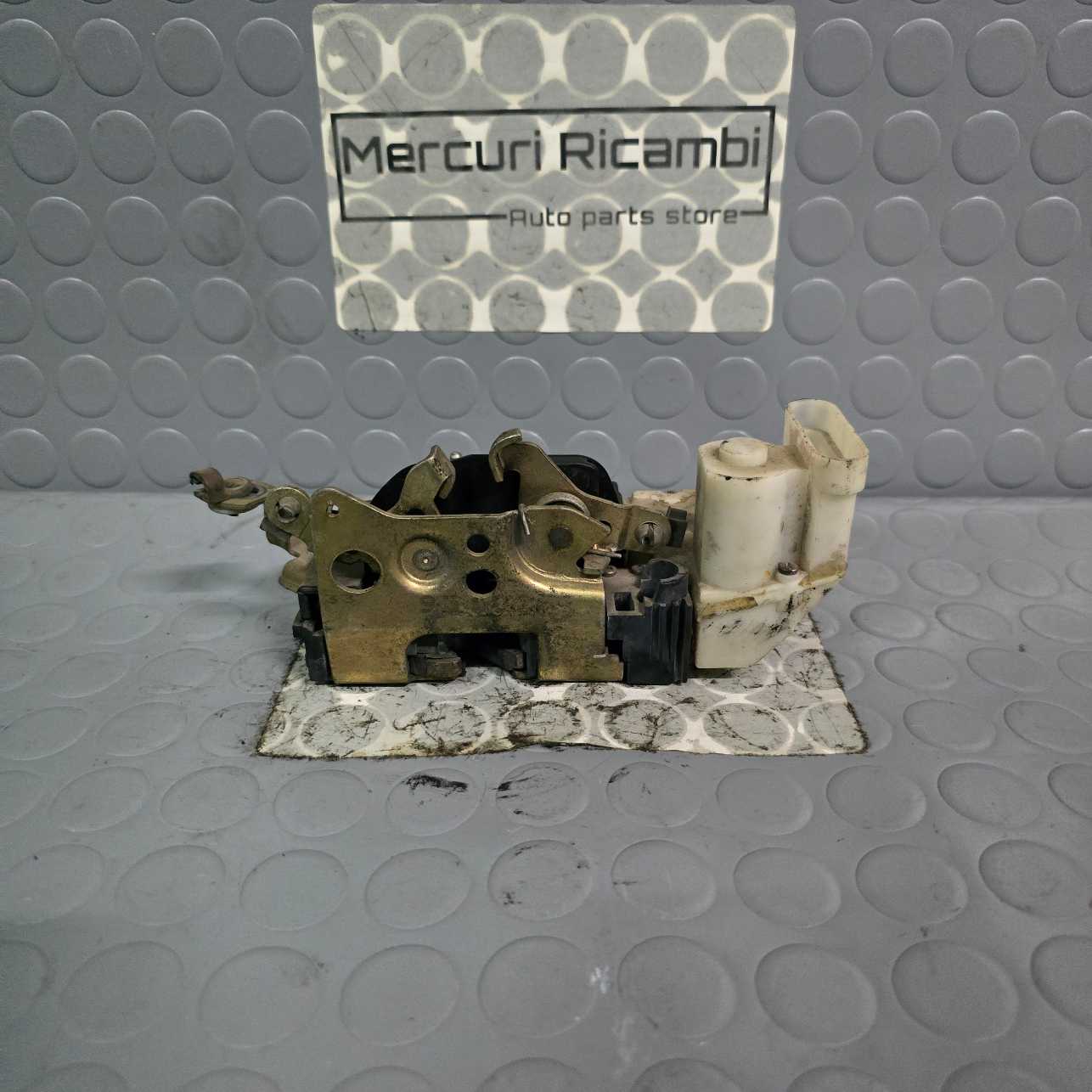 Serratura anteriore sinistra Alfa Romeo 147