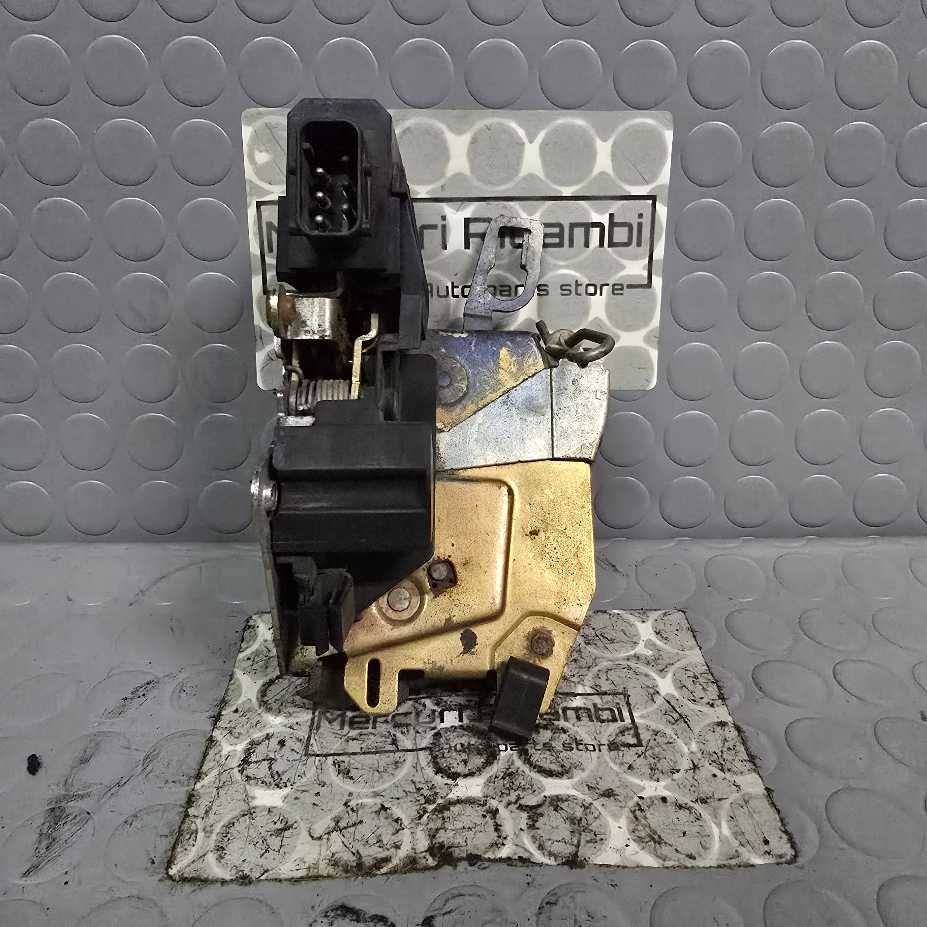 Serratura anteriore sinistra Bmw E36 serie 3 1^ serie