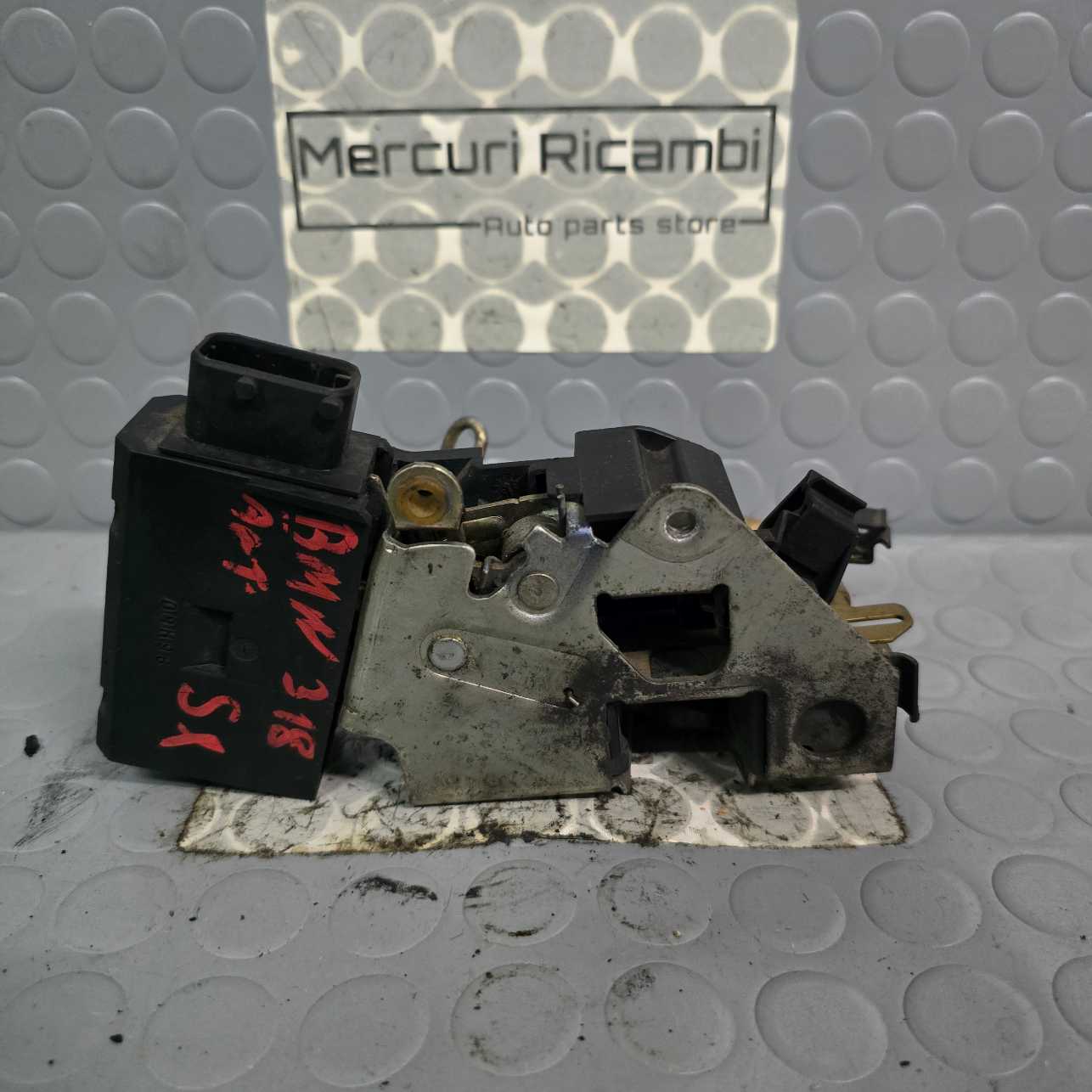 Serratura anteriore sinistra Bmw E36 serie 3 1^ serie