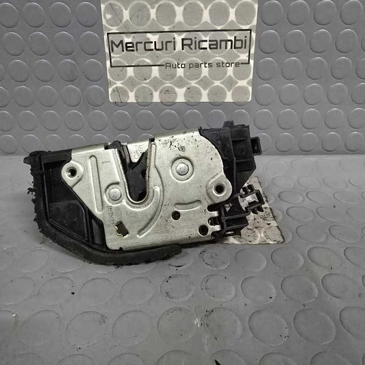 Serratura anteriore sinistra Bmw E61 serie 5 anno 2008