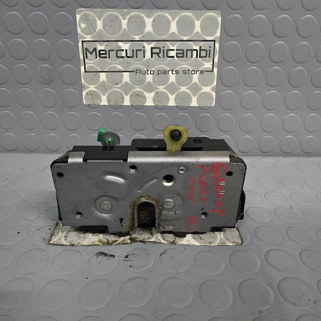 Serratura anteriore sinistra Fiat Grande Punto 1^ serie