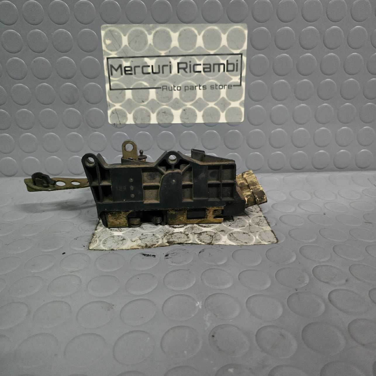 Serratura anteriore sinistra Fiat tipo 1^ serie