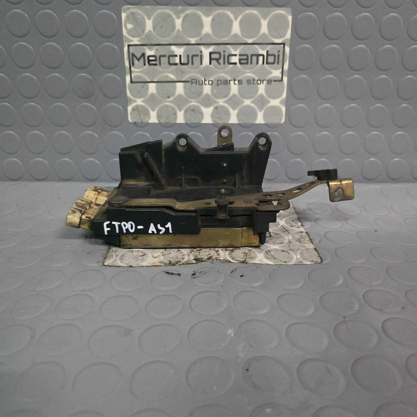 Serratura anteriore sinistra Fiat tipo 1^ serie