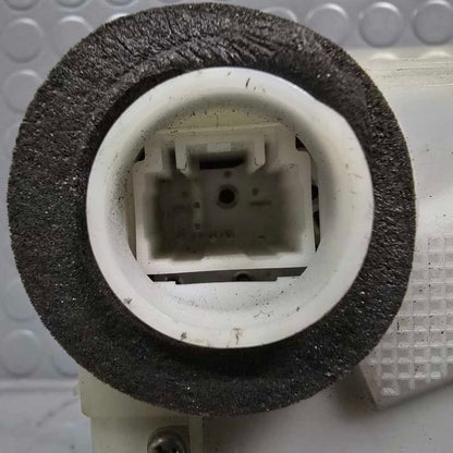 Serratura anteriore sinistra Toyota Yaris anno 2014 3^ serie