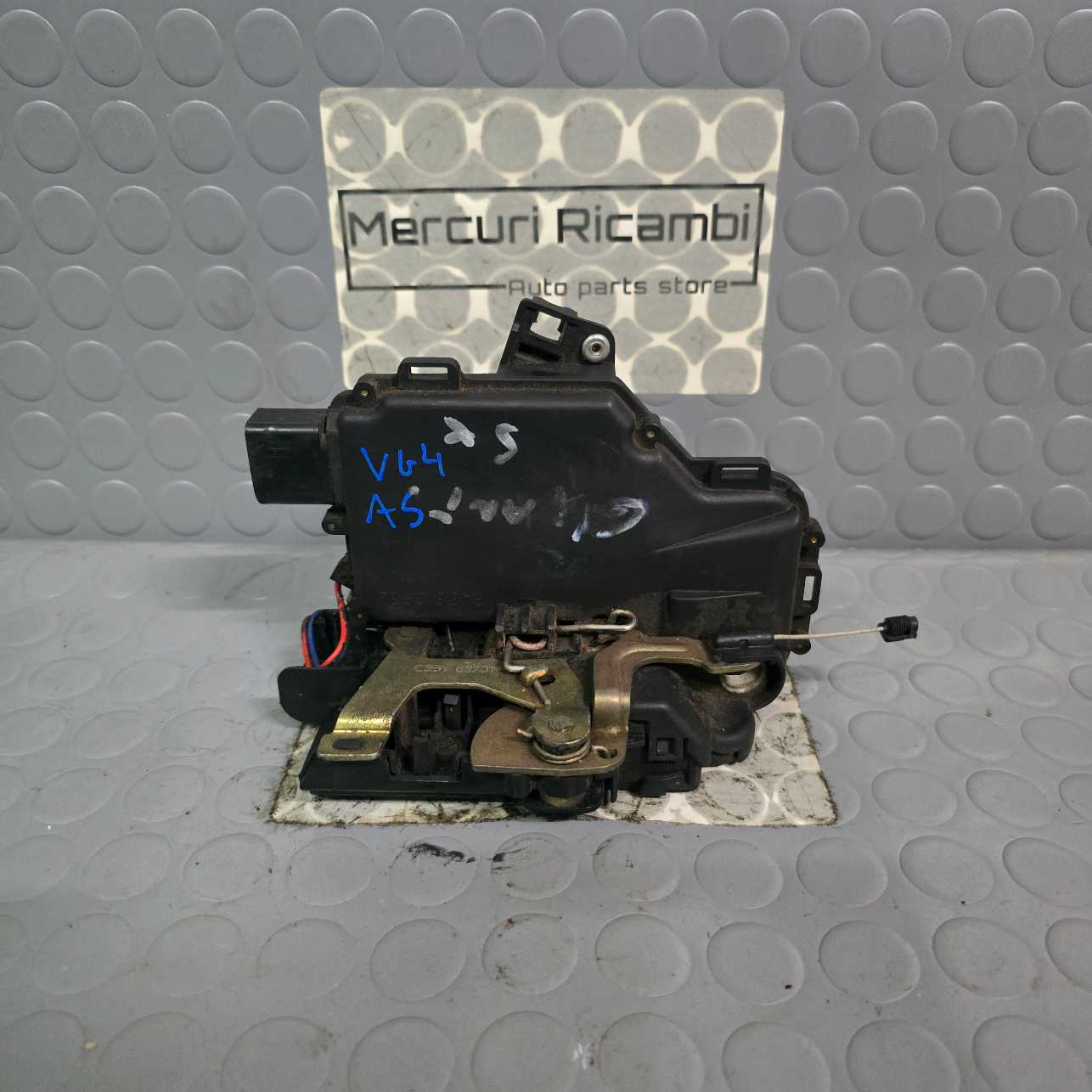 Serratura anteriore sinistra Volkswagen Golf IV 4^ serie