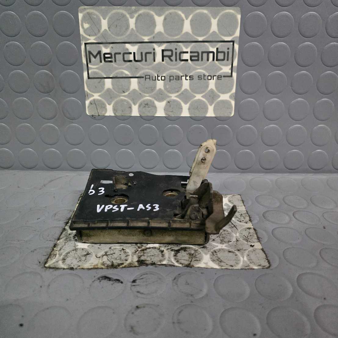 Serratura anteriore sinistra Volkswagen Passat  3^ serie