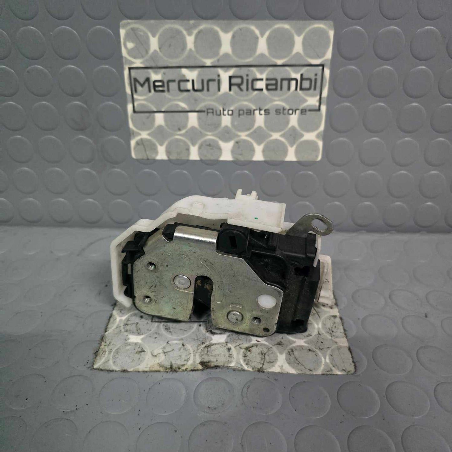 Serratura anteriore destra Alfa Romeo 159