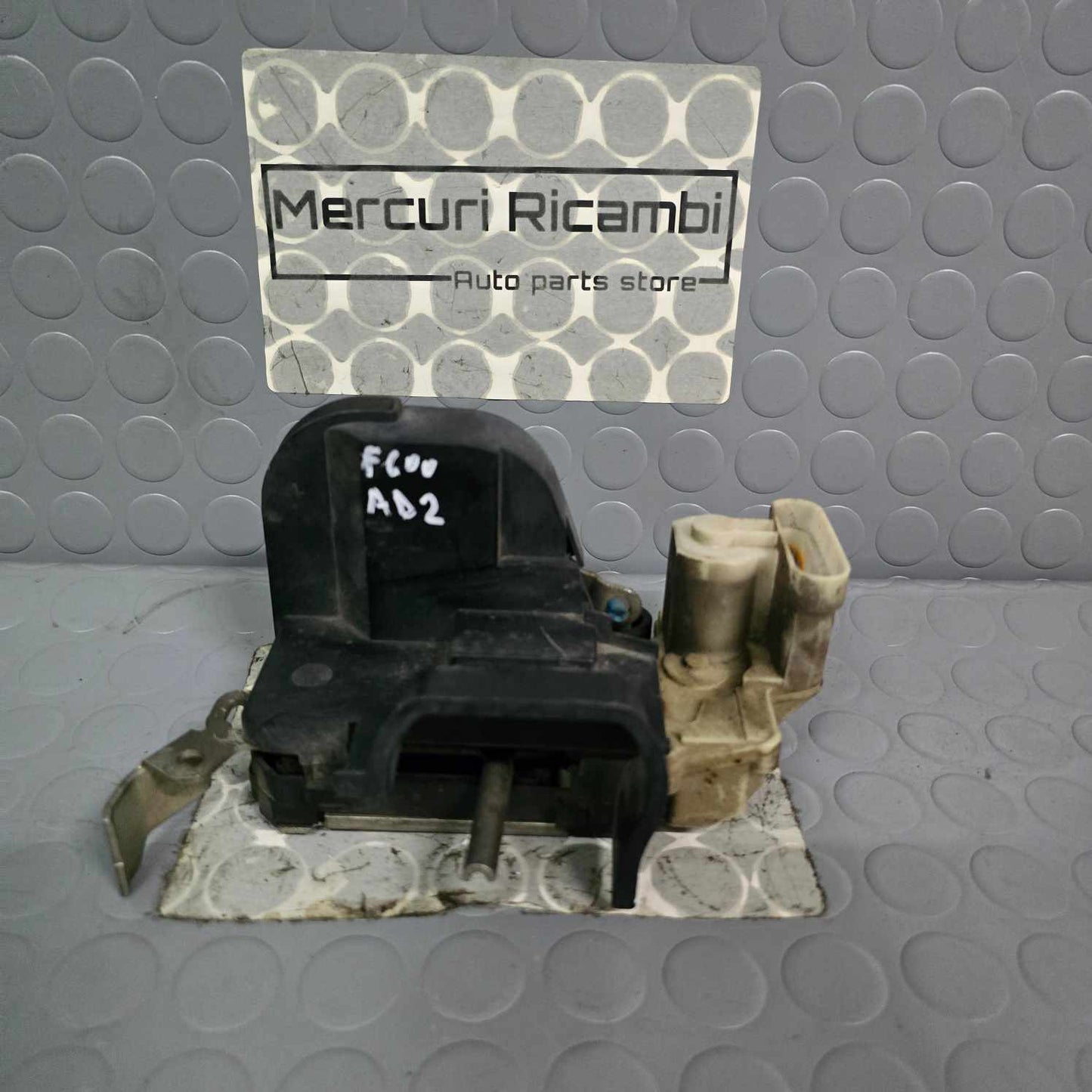 Serratura anteriore destra Fiat 600 2^ Serie