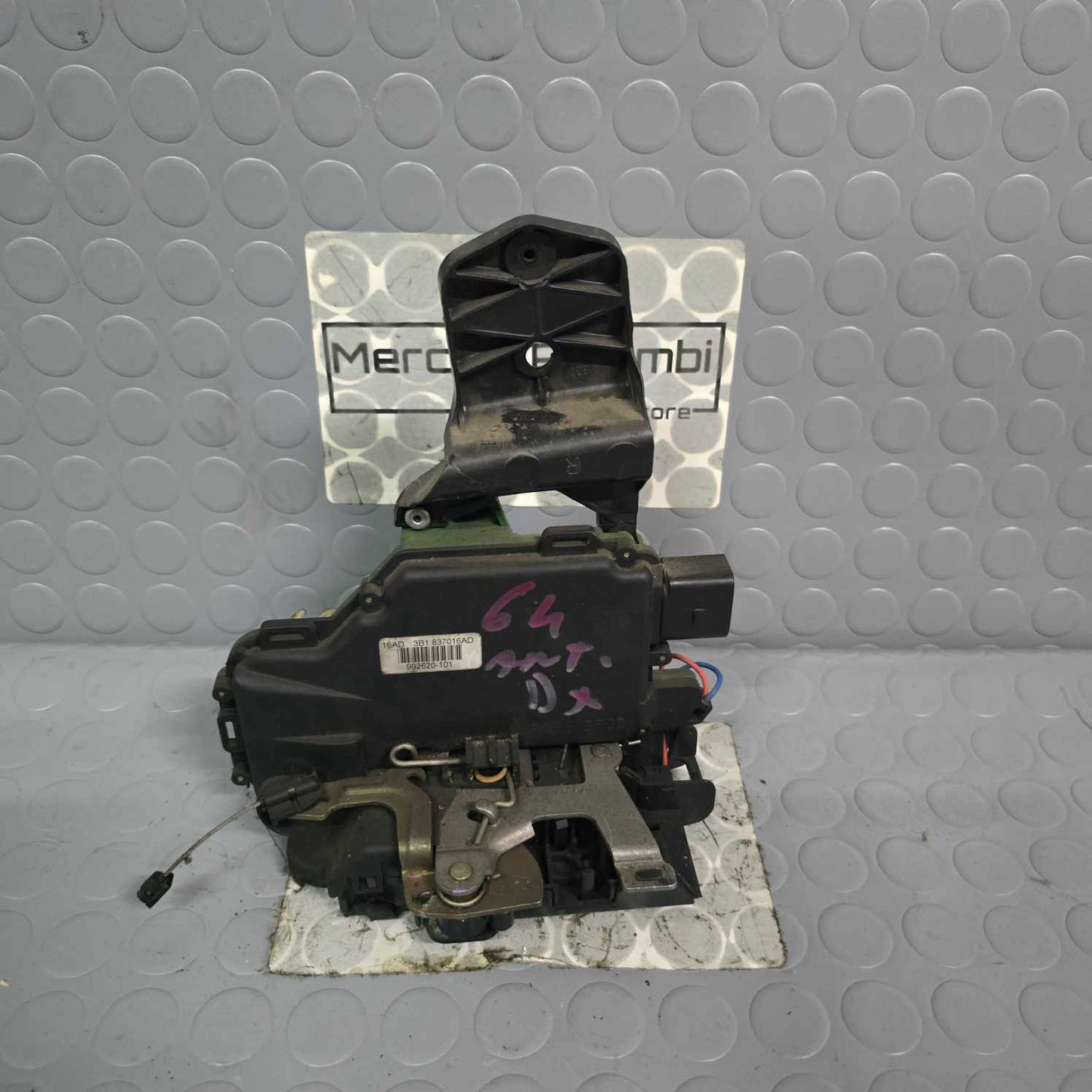 Serratura anteriore destra Volkswagen Golf IV 4^ serie