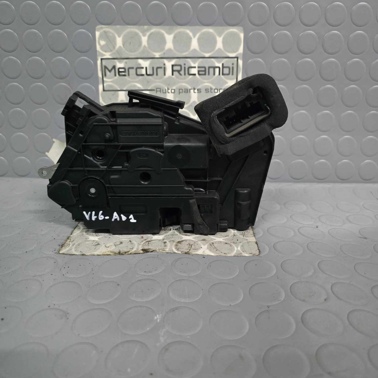 Serratura anteriore destra Volkswagen Golf VI 6^ serie